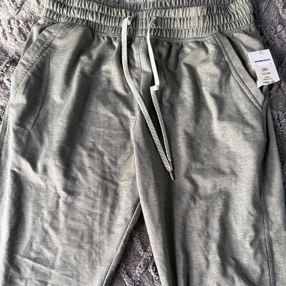 Women’s Leg3nd Joggers - Picture 1 of 3